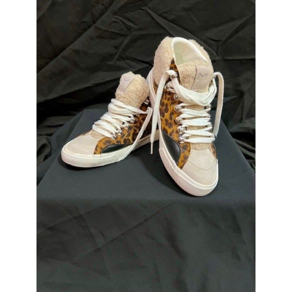 Marc Fisher Merin 3 Sneaker Women's Size 6- Medium Natural